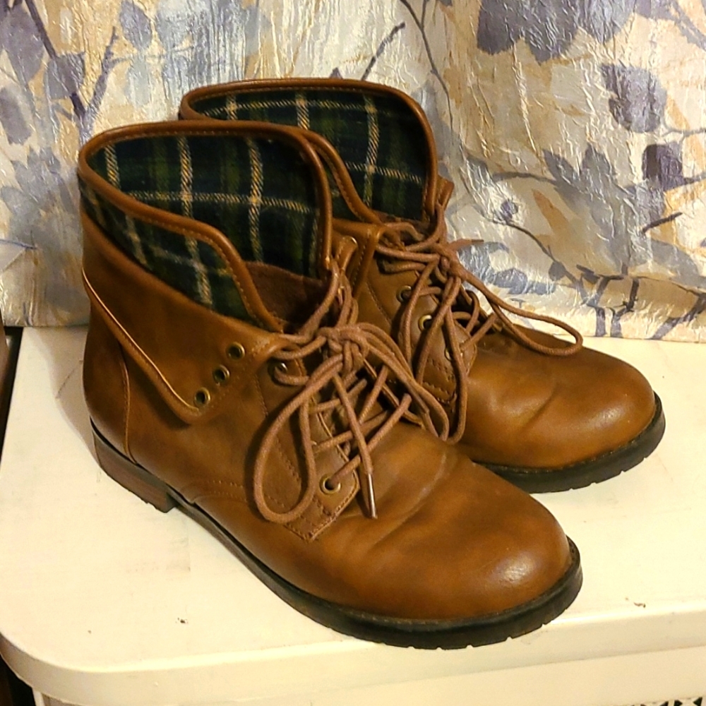 Brown boots